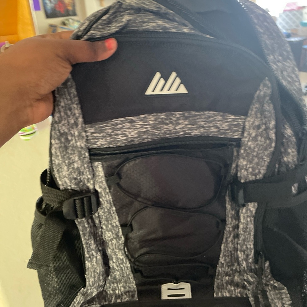 School backpack - Picture 3 of 3